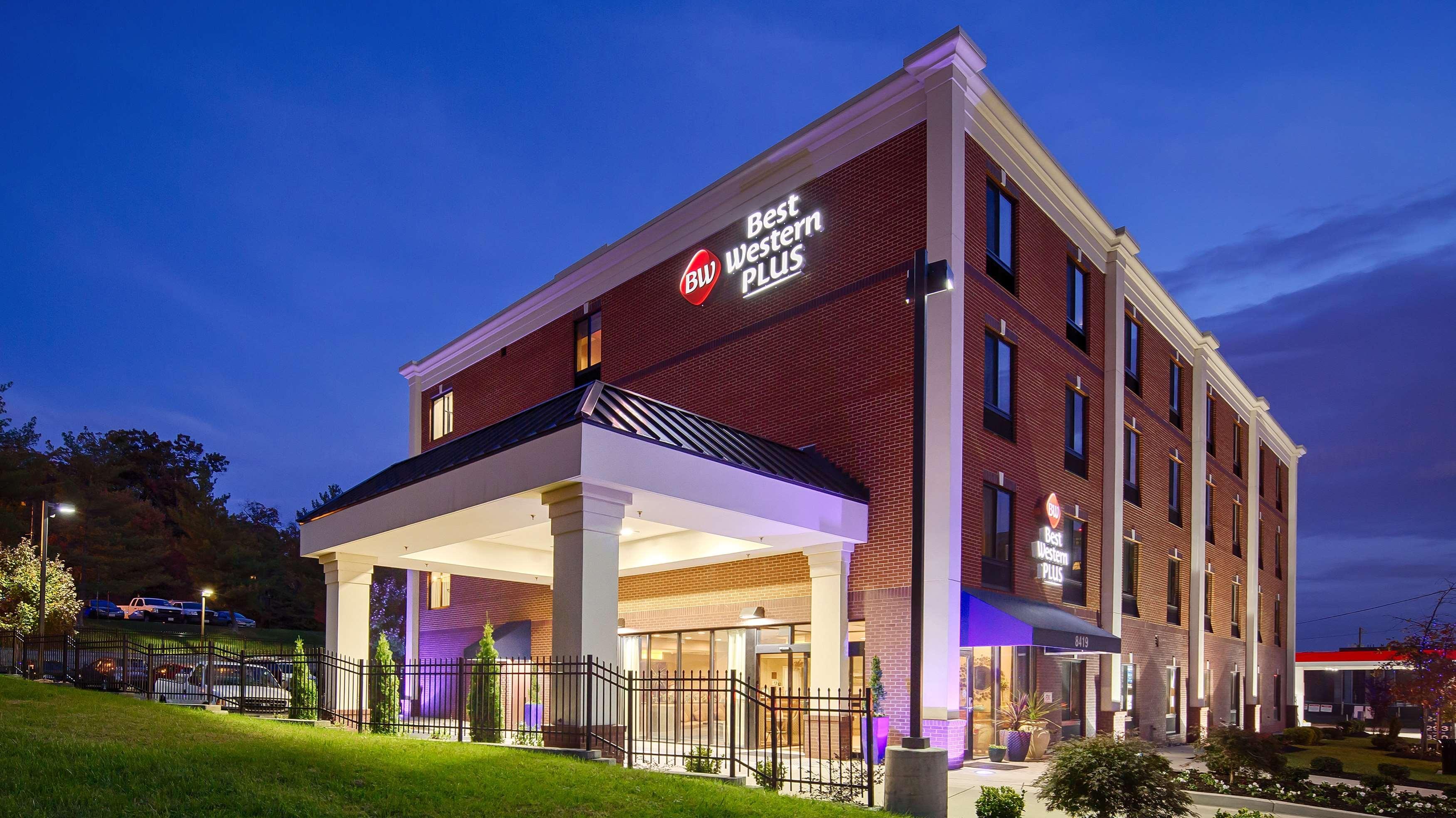 เบสต์ เวสเทิร์น พลัส คอลเลจ พาร์ค โฮเต็ล Hotel คอลเลจพาร์ค ภายนอก รูปภาพ